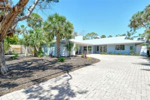 4852 FEATHERBED LANE, SARASOTA, FL 34242 - MLS#MFRA4648921