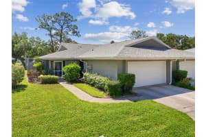 3921 Center Gate Cir #11, SARASOTA