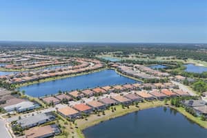 7036 HIGHGATE LANE, LAKEWOOD RANCH, FL 34202 - MLS#MFRA4648994