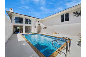 3341 BAYOU SOUND, LONGBOAT KEY, FL 34228 Sold 06/12/25