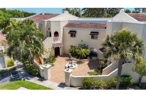 6101 34TH STREET, BRADENTON, FL 34210 Sold 05/15/25