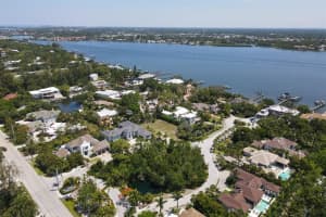 1202 SHARSWOOD LANE, SARASOTA, FL 34242 - MLS#MFRA4649131