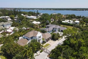 1202 SHARSWOOD LANE, SARASOTA, FL 34242 - MLS#MFRA4649131