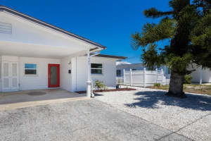 420 63RD STREET, HOLMES BEACH, FL 34217 Sold 07/25/25