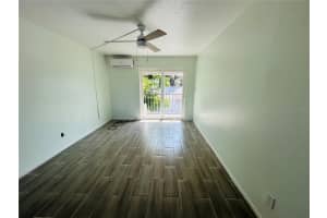 3101 BEE RIDGE ROAD, SARASOTA, FL 34239 - MLS#MFRA4649182