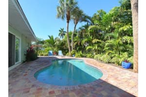 412 79th St, Holmes Beach, FL 34217, Sold 04/17/25