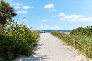 110 VISTA HERMOSA CIRCLE, SARASOTA, FL 34242 - MLS#MFRA4649265