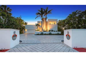 360 N Washington Dr, SARASOTA