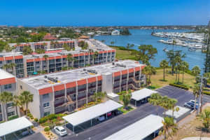 210 SANTA MARIA STREET, VENICE, FL 34285 - MLS#MFRA4649339