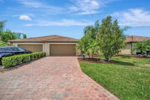 6642 WILLOWSHIRE WAY, BRADENTON, FL 34212 Sold 08/07/25