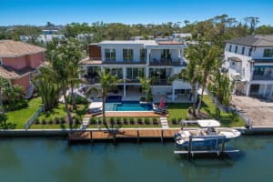 581 KINGFISHER LANE, LONGBOAT KEY, FL 34228 Sold 08/12/25