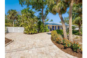 5432 CAPE LEYTE DRIVE, SARASOTA, FL 34242 - MLS#MFRA4649500