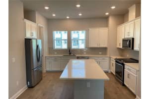 2413 EZZELL COURT, SARASOTA, FL 34237 - MLS#MFRA4649597