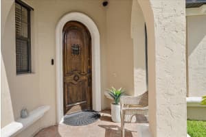 5624 AARON COURT, SARASOTA, FL 34232 - MLS#MFRA4649663