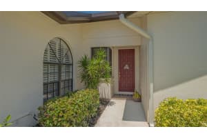 4691 LAS BRISAS LANE, SARASOTA, FL 34238 Sold 09/15/25