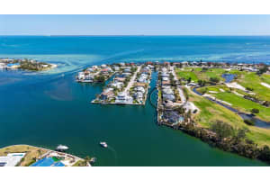 621 IVANHOE LANE, HOLMES BEACH, FL 34217 Sold 08/01/25