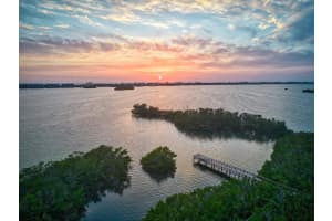 8871 FISHERMENS BAY DRIVE, SARASOTA, FL 34231 - MLS#MFRA4649888