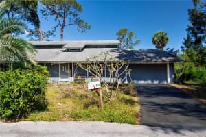2511 LORDS LANE, SARASOTA, FL 34231 - MLS#MFRA4649924