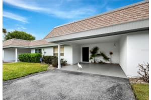 565 SUTTON PLACE, LONGBOAT KEY, FL 34228 Sold 08/13/25