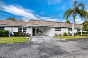 565 SUTTON PLACE, LONGBOAT KEY, FL 34228 Sold 08/13/25
