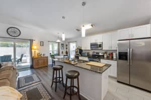 1010 TROPICAL DRIVE, BRADENTON, FL 34208 Sold 07/25/25
