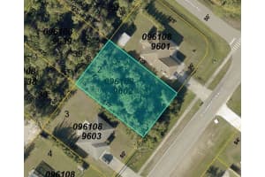 N CHAMBERLAIN BLVD, NORTH PORT, FL 34286 - MLS#MFRA4650146
