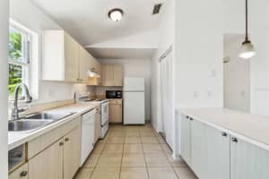 3305 6TH AVENUE, PALMETTO, FL 34221 Sold 05/23/25