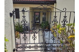 3843 EL POINIER COURT, SARASOTA, FL 34232 Sold 09/05/25