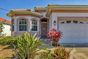 1886 VAMO DRIVE, SARASOTA, FL 34231 Sold 06/04/25