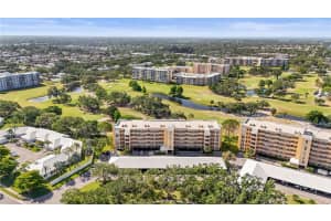 3750 Pinebrook Cir #104, BRADENTON