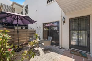 536 LAKESIDE DRIVE, BRADENTON, FL 34210 - MLS#MFRA4650364