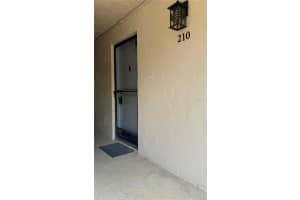 2763 WOODGATE LANE, SARASOTA, FL 34231 - MLS#MFRA4650422