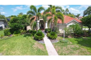 8005 ROYAL BIRKDALE CIRCLE, LAKEWOOD RANCH, FL 34202 Sold 09/19/25