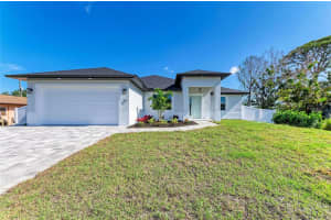 380 HOLLY ROAD, VENICE, FL 34293 - MLS#MFRA4650459