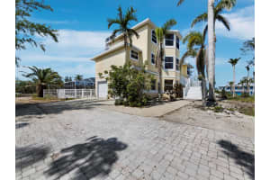 9315 9TH AVENUE, BRADENTON, FL 34209 - MLS#MFRA4650589
