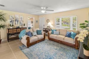 2865 POPLAR STREET, SARASOTA, FL 34237 - MLS#MFRA4650591