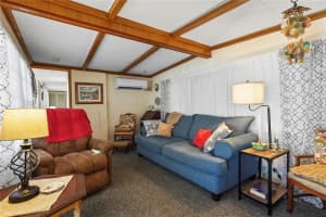 208 SOUTHWINDS DRIVE, SARASOTA, FL 34231 Sold 07/02/25