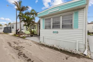 2601 GULF DRIVE, BRADENTON BEACH, FL 34217 - MLS#MFRA4650704