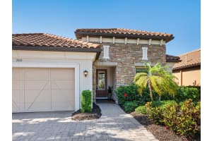 2525 VACCARO DRIVE, SARASOTA, FL 34231 Sold 08/08/25