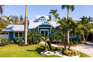 403 75th St, HOLMES BEACH