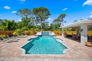 5603 RAVENWOOD DRIVE, SARASOTA, FL 34243 Sold 07/10/25