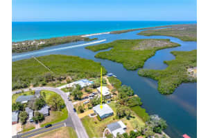 1680 Lemon Bay Dr, VENICE