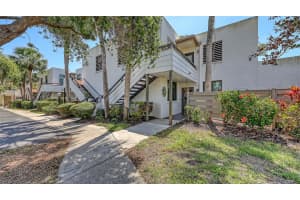 564 LAKESIDE DRIVE, BRADENTON, FL 34210 - MLS#MFRA4650858
