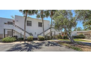 564 LAKESIDE DRIVE, BRADENTON, FL 34210 - MLS#MFRA4650858