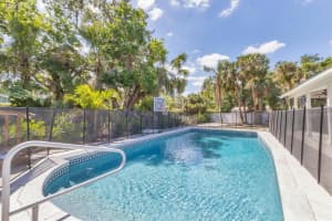2049 LEEWYNN DRIVE, SARASOTA, FL 34240 Sold 07/18/25