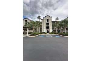 17118 Vardon Ter #304, BRADENTON