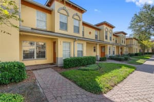 220 Coquina Bay Dr, ST PETERSBURG