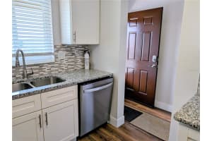 3744 LAKE BAYSHORE DRIVE, BRADENTON, FL 34205 Sold 08/01/25