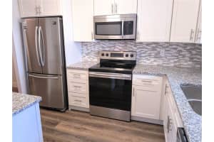 3744 LAKE BAYSHORE DRIVE, BRADENTON, FL 34205 Sold 08/01/25