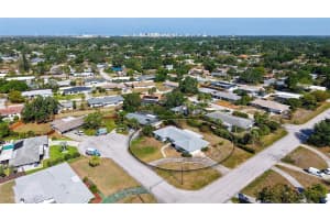 2702 BEDFORD WAY, SARASOTA, FL 34239 Sold 08/06/25